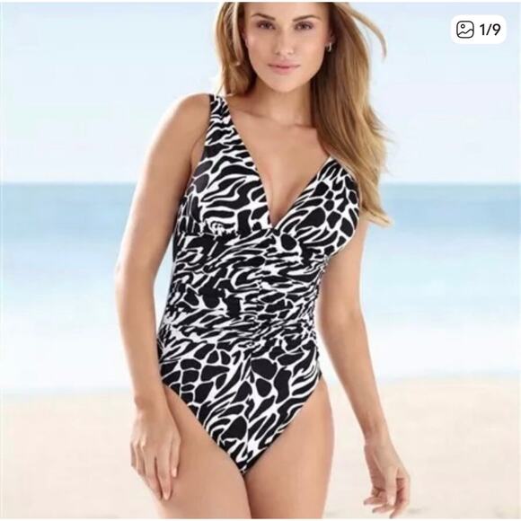 Miraclesuit Ruched One Piece Swimsuit Black & White Animal Print Women's Sz 10 - Picture 1 of 6